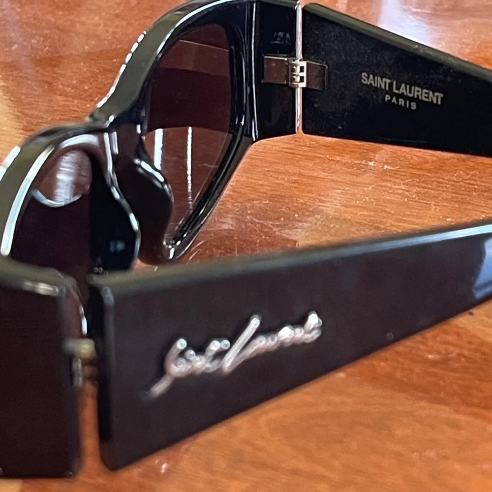 Saint Lauren Sunglasses (Black/style:SL329) - Picture 5 of 6